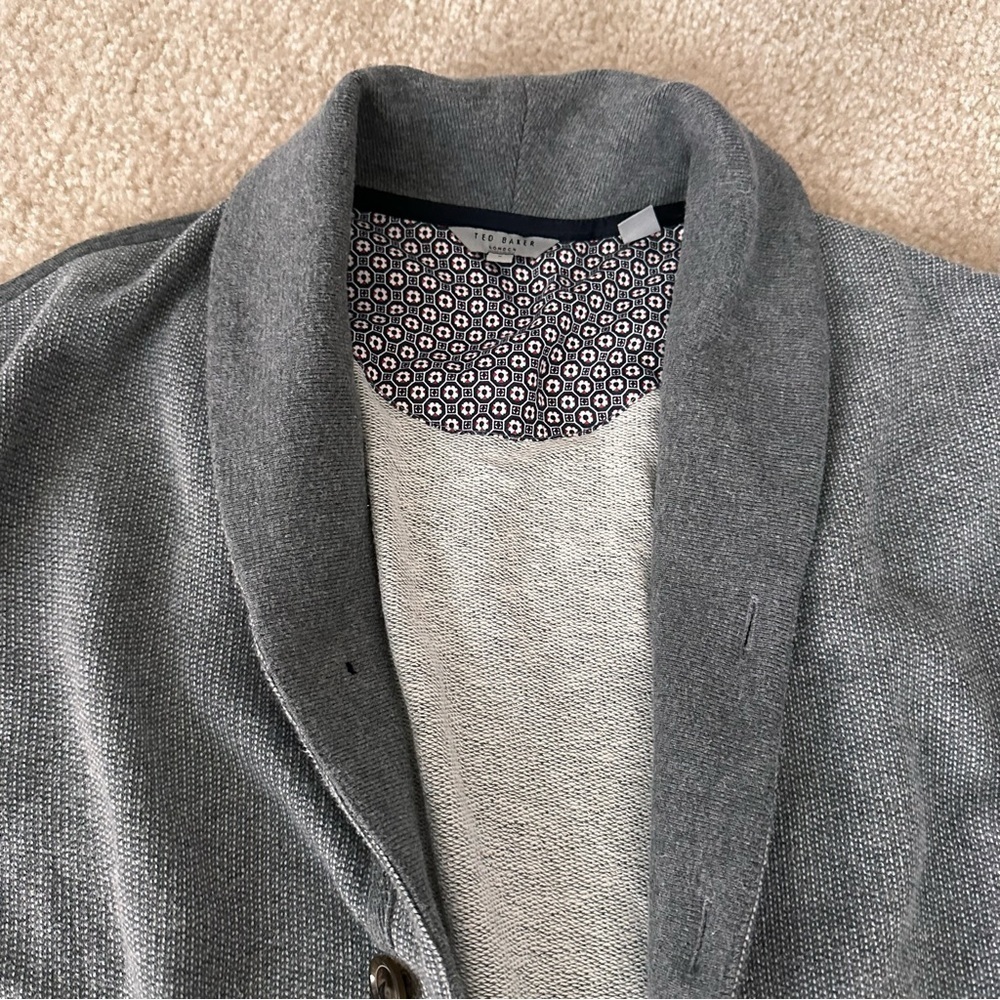 EUC Men’s Ted Baker Grey Shawl Collar Cardigan! - Picture 3 of 8
